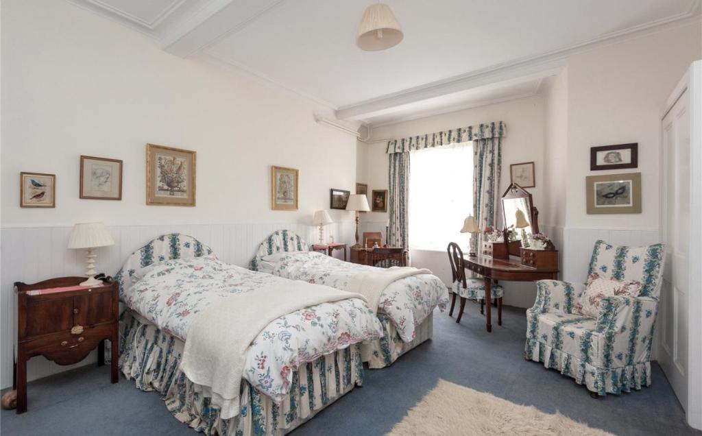 4 bedroom apartment for sale in 7 Belgrave Crescent, Edinburgh, EH4, EH4