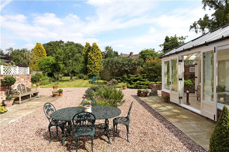 4 bedroom detached house for sale in Coate, Devizes, Wiltshire, SN10, SN10