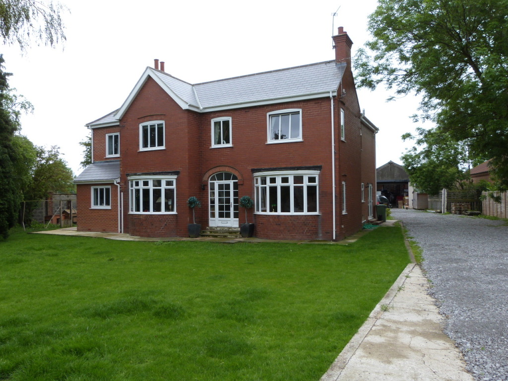 Commercial property for sale in Crowle NORTH LINCOLNSHIRE, DN17