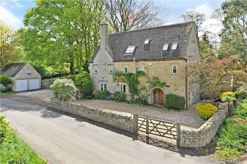 5 bedroom detached house for sale in Standish, Stonehouse