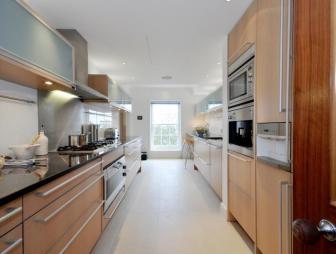 Galley Kitchen Design Ideas, Photos & Inspiration | Rightmove Home Ideas