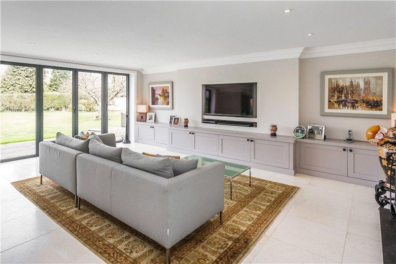 5 bedroom detached house for sale in Tandridge Road, Warlingham, Surrey