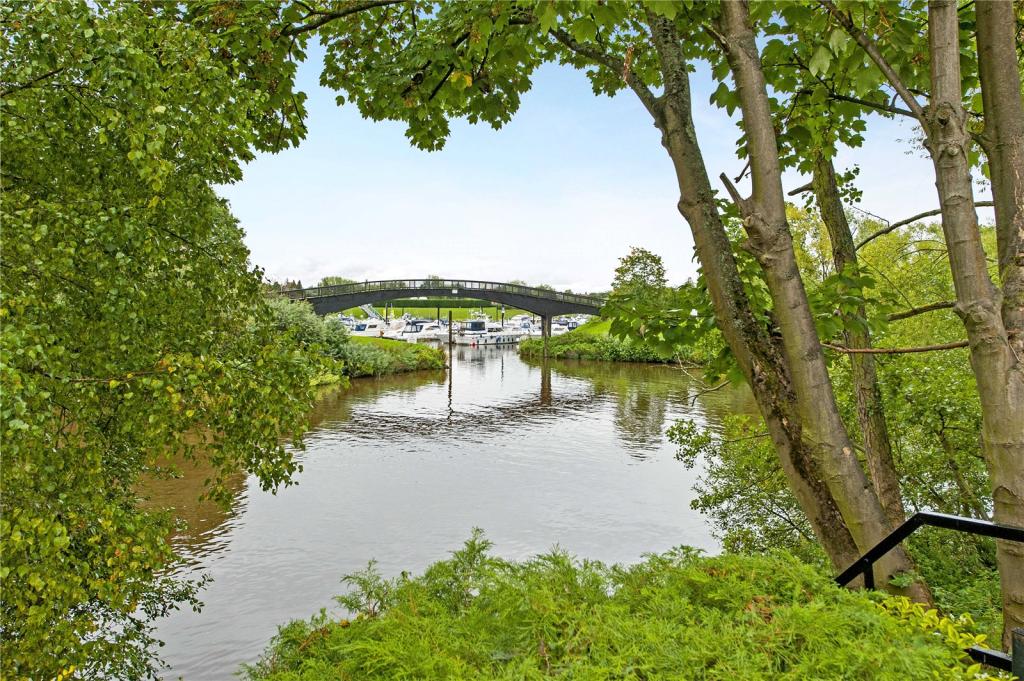 7 bedroom detached house for sale in Waterside, UptonuponSevern, WR8, WR8