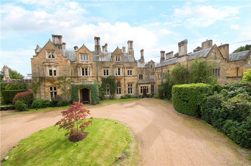 9 bedroom terraced house for sale in Broome Hall, Coldharbour, Dorking