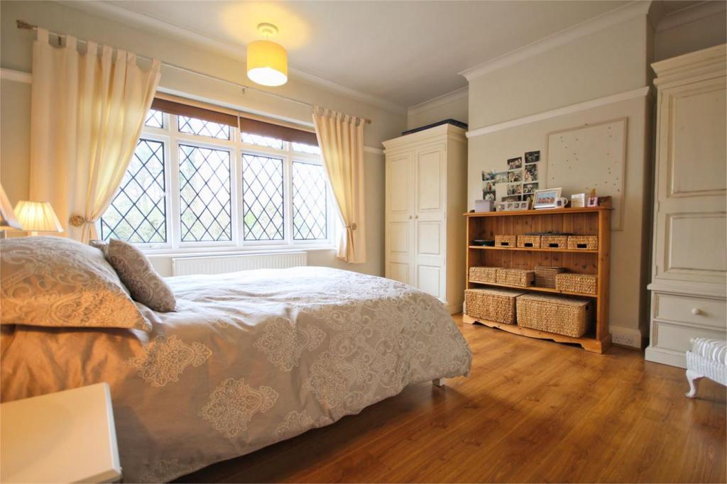 5 bedroom detached house for sale in Riplingham Road, Kirk Ella, Hull, East Riding of Yorkshire