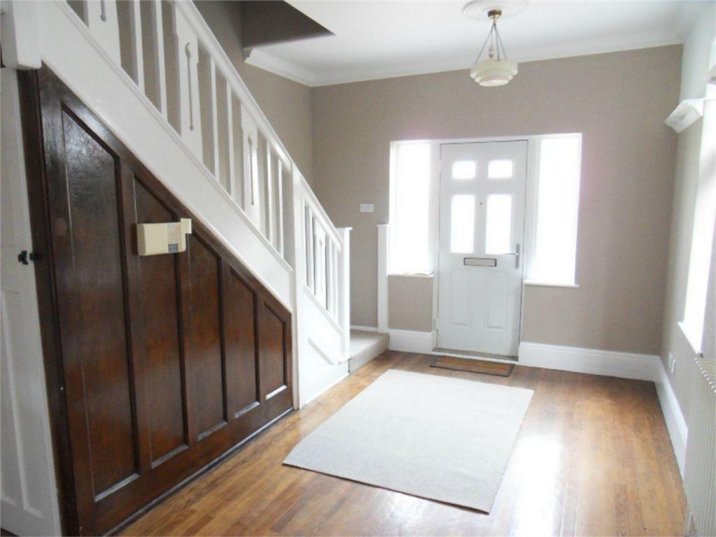 4 bedroom detached house for sale in Hull Road, Cottingham, East Riding