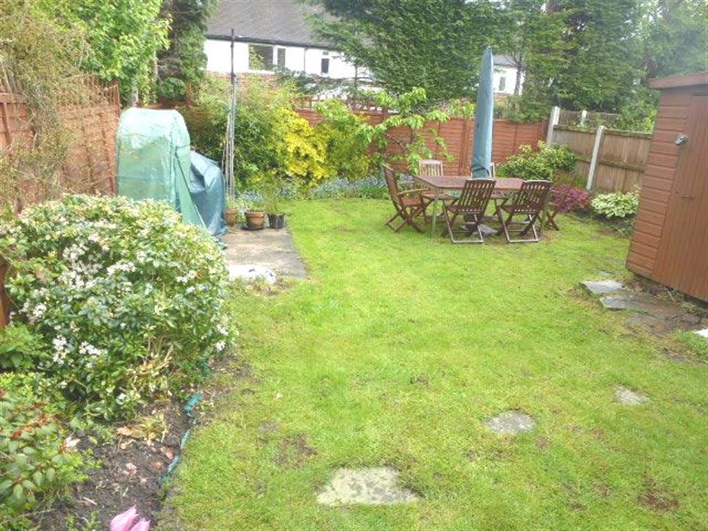 3 bedroom semidetached house for sale in Brownberrie Walk, Horsforth