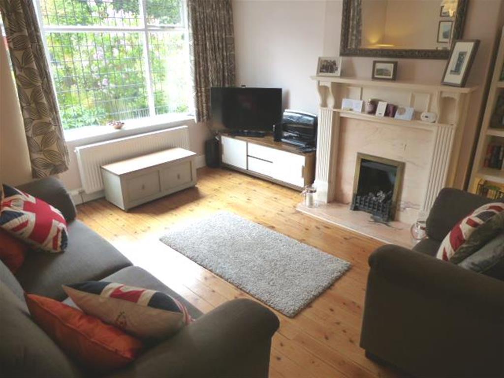 3 bedroom semidetached house for sale in Brownberrie Walk, Horsforth