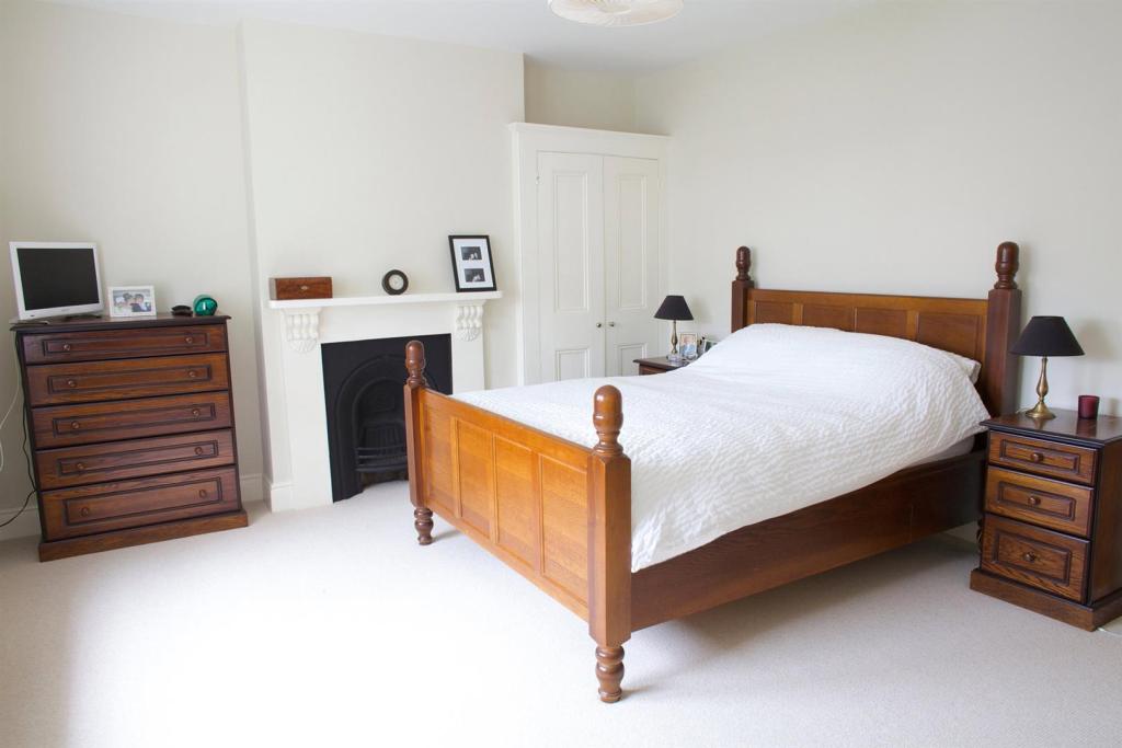 3 bedroom terraced house for sale in Hastings Road, Maidstone, ME15