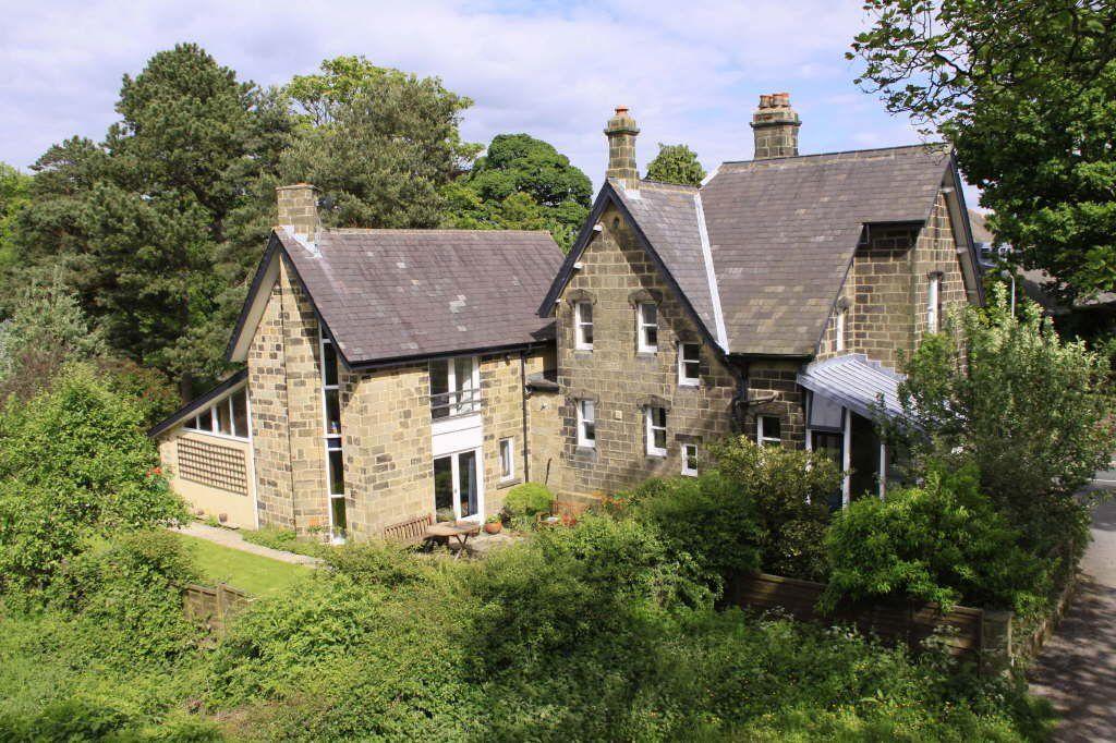 4 bedroom detached house for sale in Moor Lane, Burley in Wharfedale, LS29