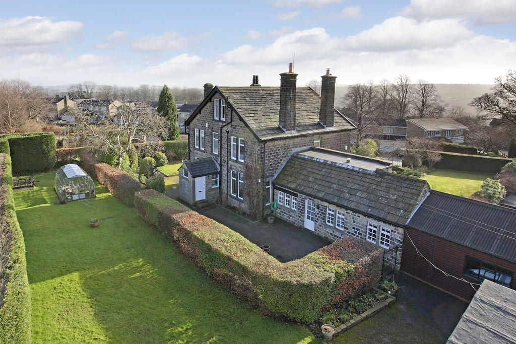 6 bedroom detached house for sale in Ladderbanks Lane, Baildon, BD17
