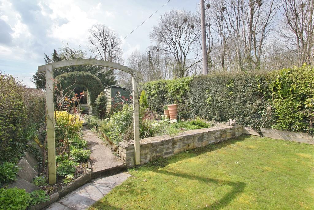 5 bedroom detached house for sale in Peacocks Hill, BartonStDavid, TA11