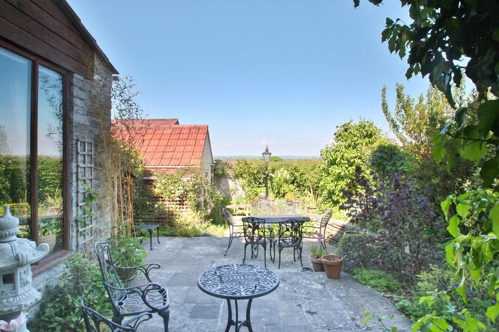 5 bedroom detached house for sale in Peacocks Hill, BartonStDavid, TA11