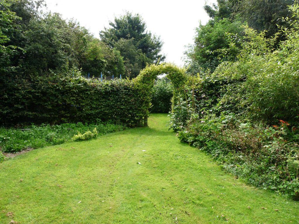 4 bedroom detached house for sale in Knowle Lane, Kimberley, Nottingham