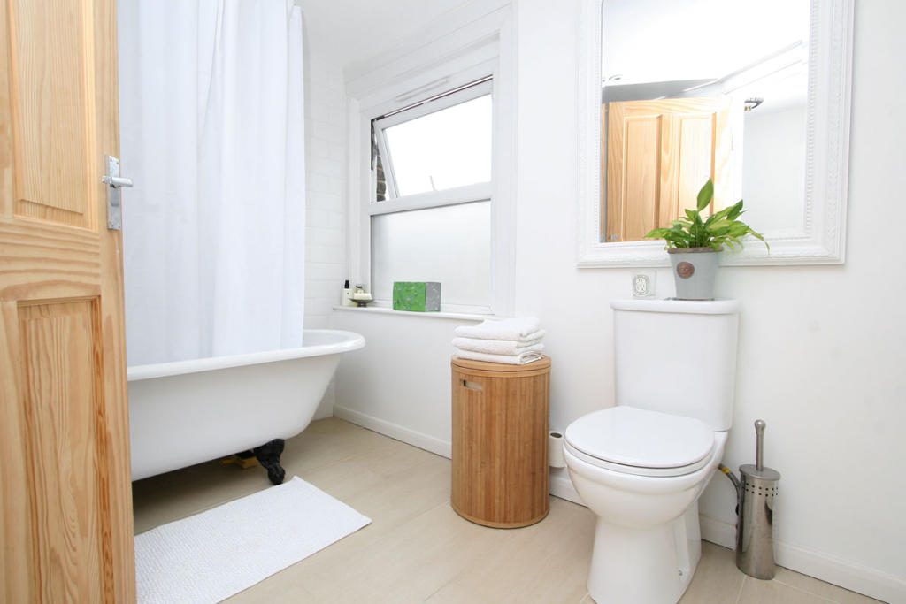 1 bedroom apartment for sale in Gordon Road, Nunhead, SE15, SE15