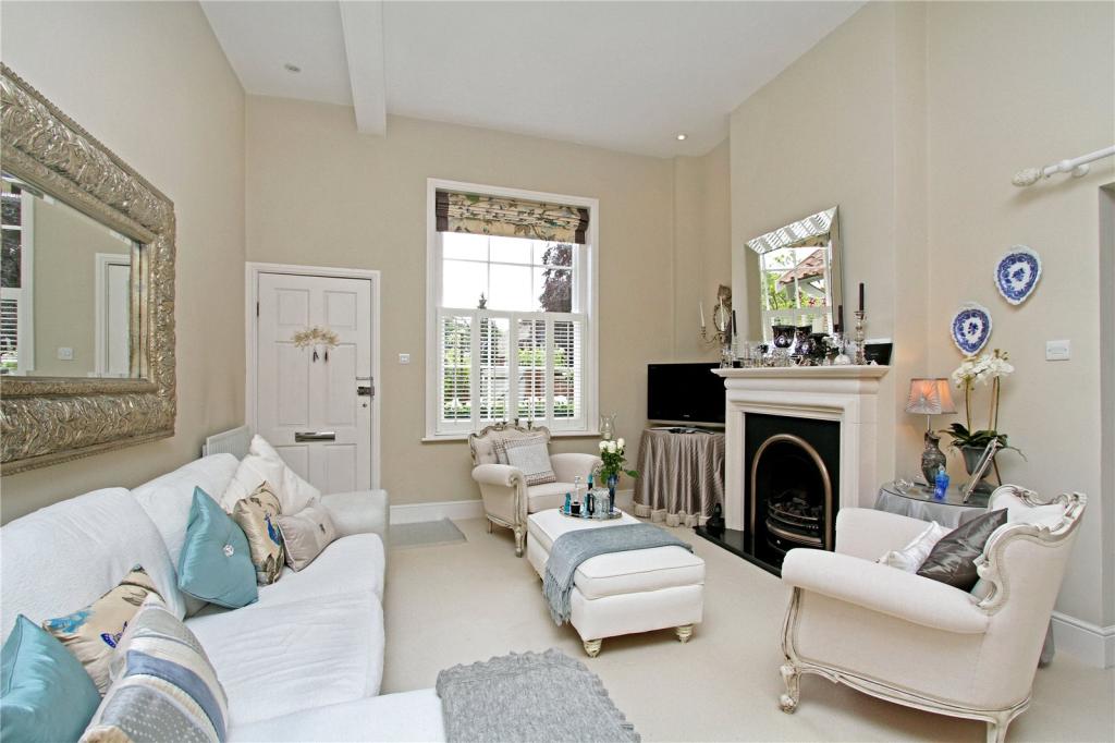 2 bedroom terraced house for sale in Nettleham Road, Lincoln, LN2