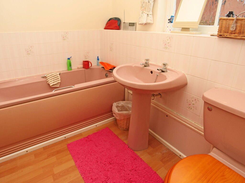 4 bedroom detached house for sale in Barlow Close, Randlay, Randlay