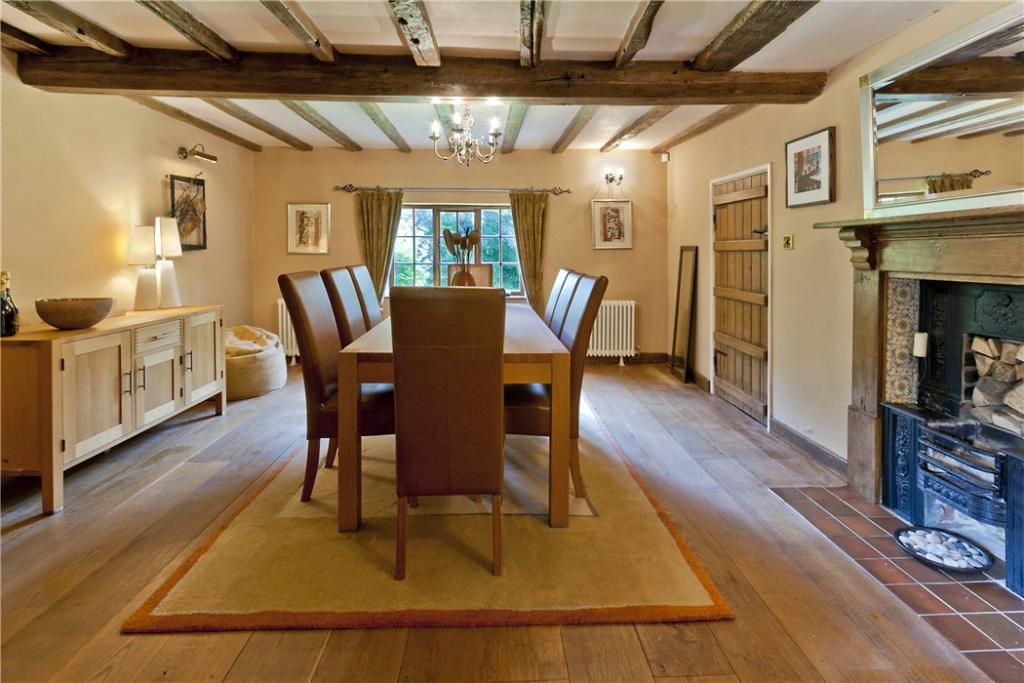 5 bedroom detached house for sale in Old Warwick Road, Rowington