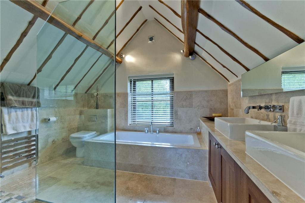 5 bedroom detached house for sale in Old Warwick Road, Rowington