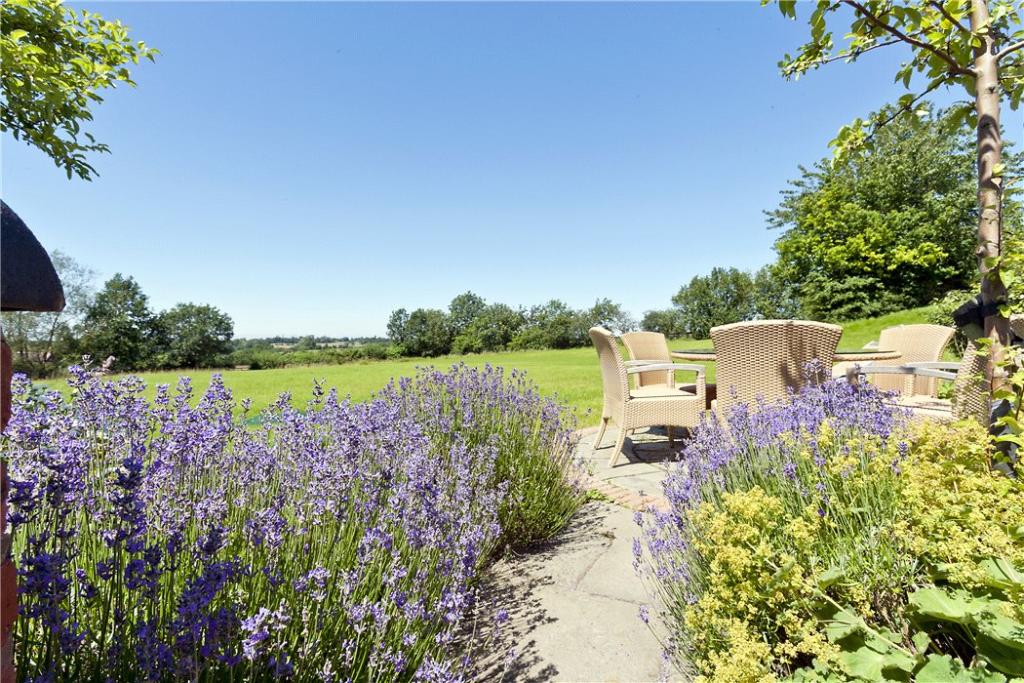 5 bedroom detached house for sale in Old Warwick Road, Rowington