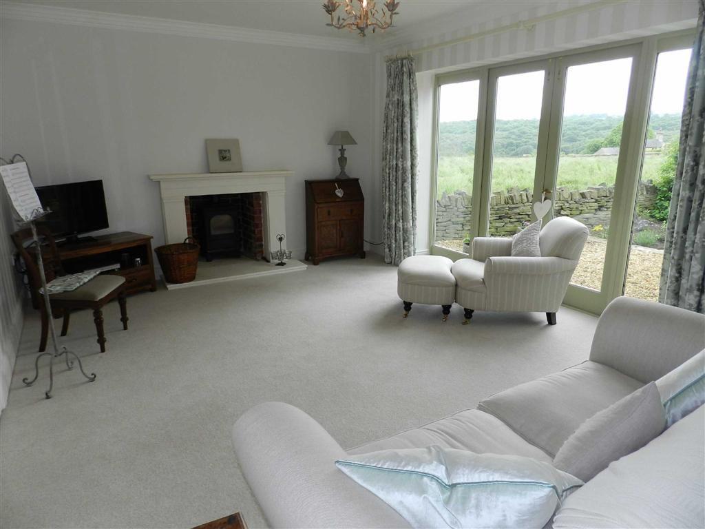 5 bedroom detached house for sale in Northfield Lane, Highburton