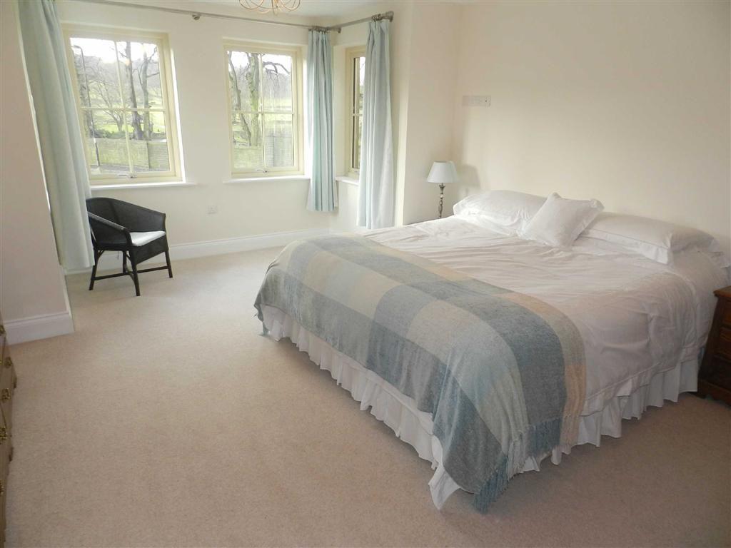 6 bedroom detached house for sale in Shelley Lane, Kirkburton