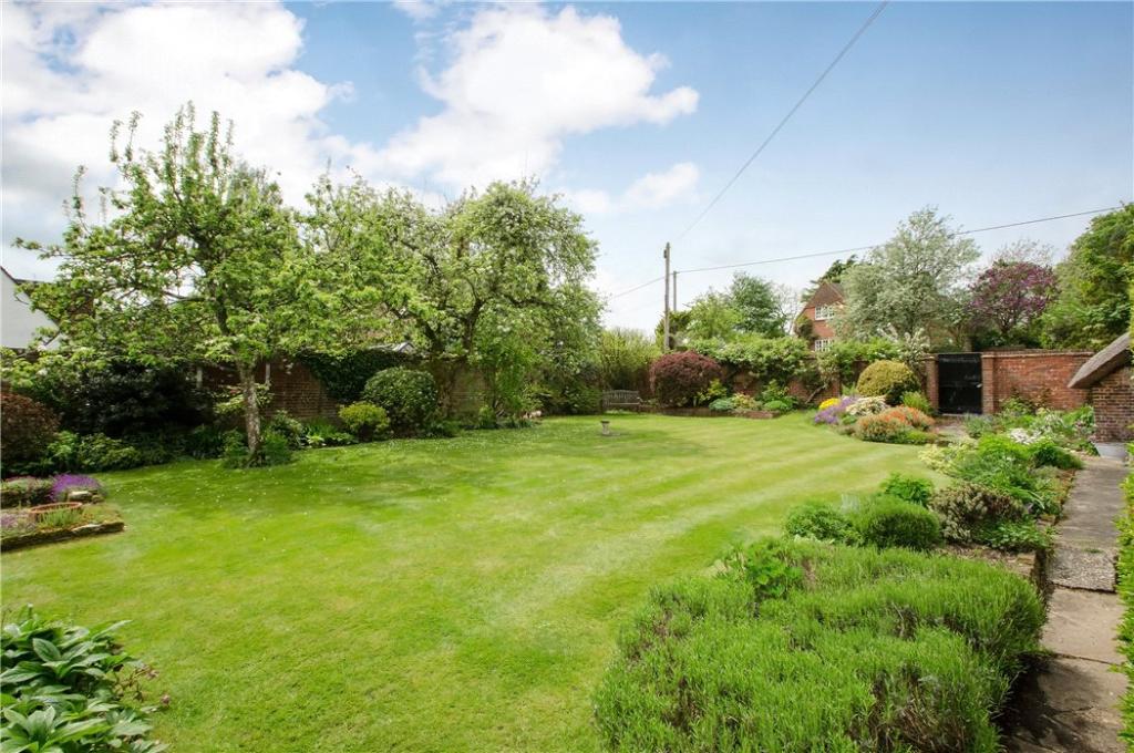 4 bedroom detached house for sale in Winchester Road, Chawton, Alton