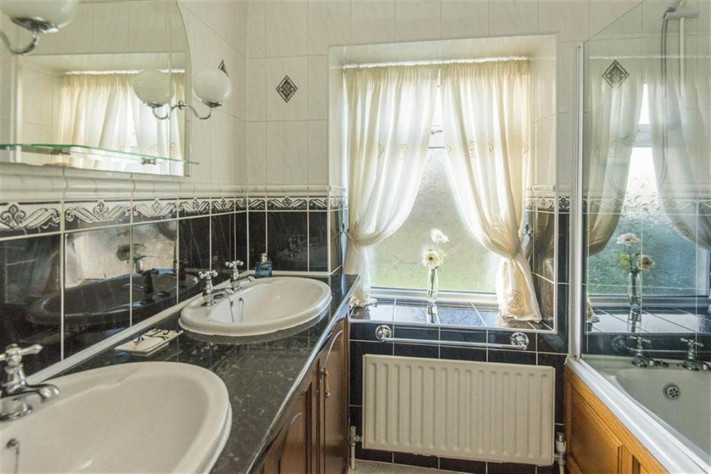 4 bedroom detached house for sale in Westfield, 29, Stubley Lane