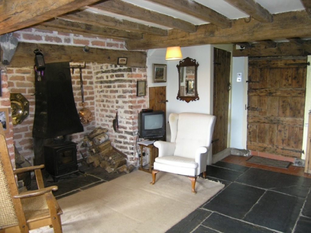 3 bedroom detached house for sale in Garth Fawr, Pontrobert, Meifod