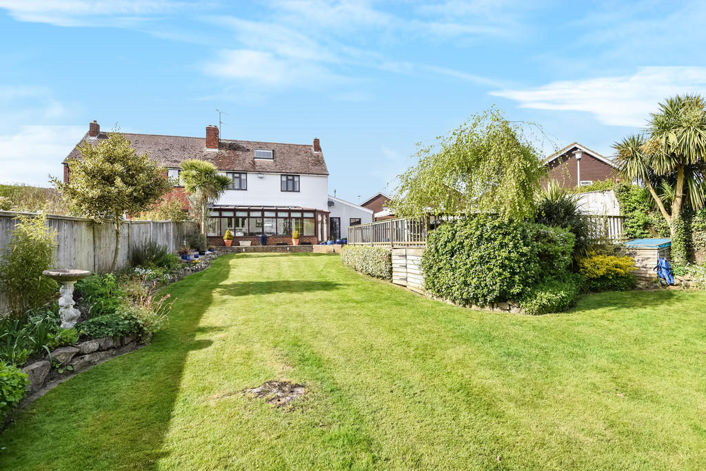 3 bedroom semidetached house for sale in Butchers Lane, Mereworth