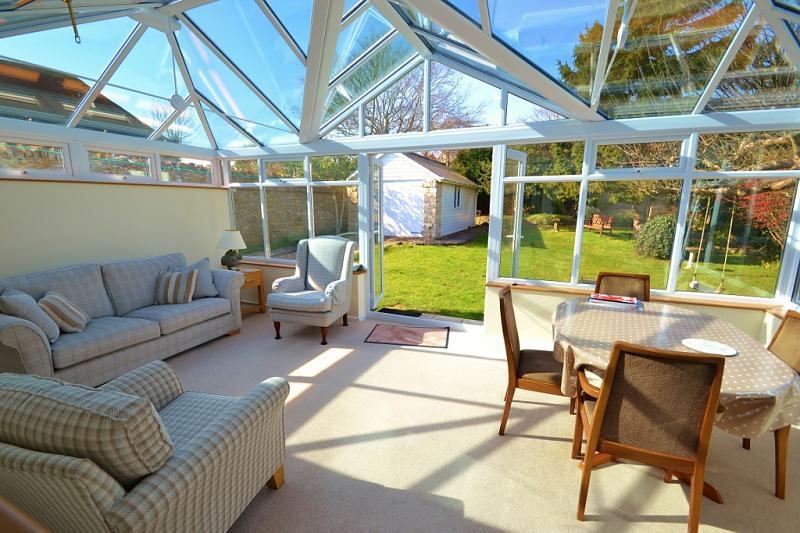 2 bedroom detached bungalow for sale in North Swanage, BH19
