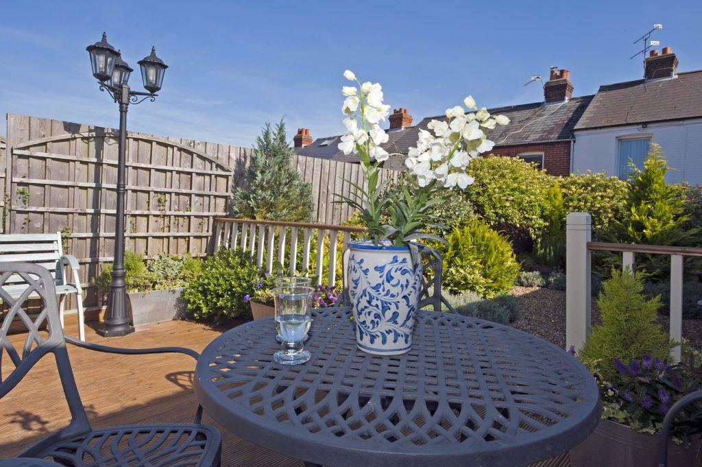 4 bedroom terraced house for sale in Gordon Road, Cowes, Isle Of Wight