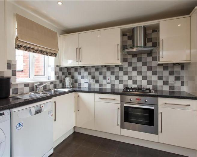 Beige Kitchen With Grey Blind Kitchens Kitchen Ideas | click to see a larger image Beige Kitchen With Grey Blind Kitchens Kitchen Ideas | click to see a larger image