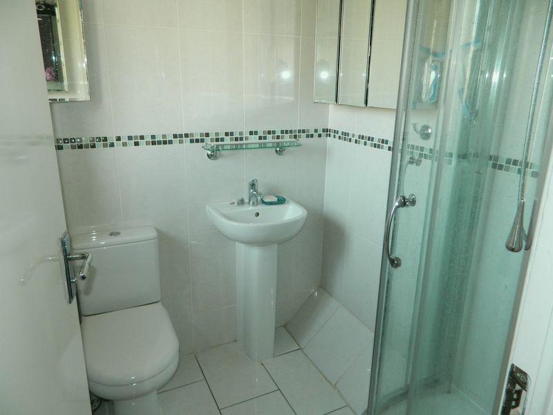 4 bedroom detached house for sale in Kestrel Grove, Coppice Farm