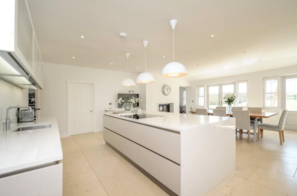 5 bedroom detached house for sale in Moulton Lane, Boughton
