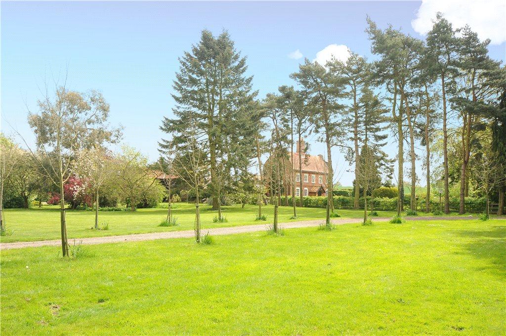 5 bedroom detached house for sale in Denmark Hill, Palgrave, Diss