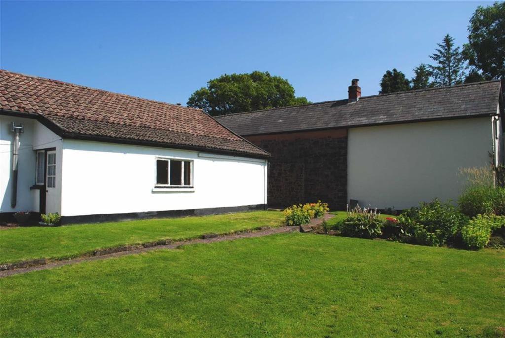 5 bedroom bungalow for sale in Pennymoor, Tiverton, Devon, EX16 , EX16