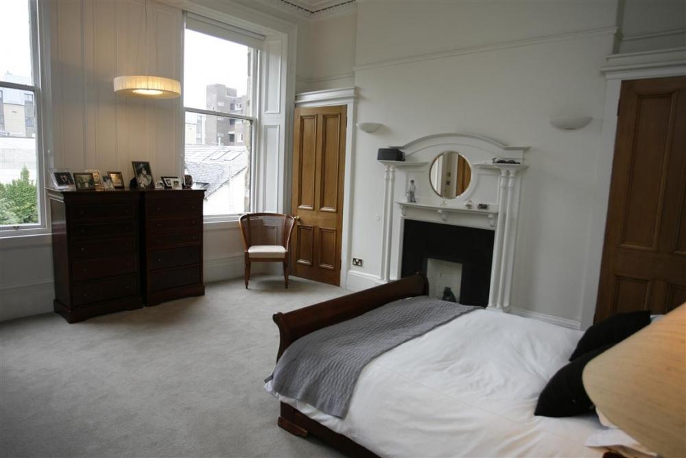 6 bedroom town house for sale in 14 Grosvenor Crescent, Dowanhill, G12