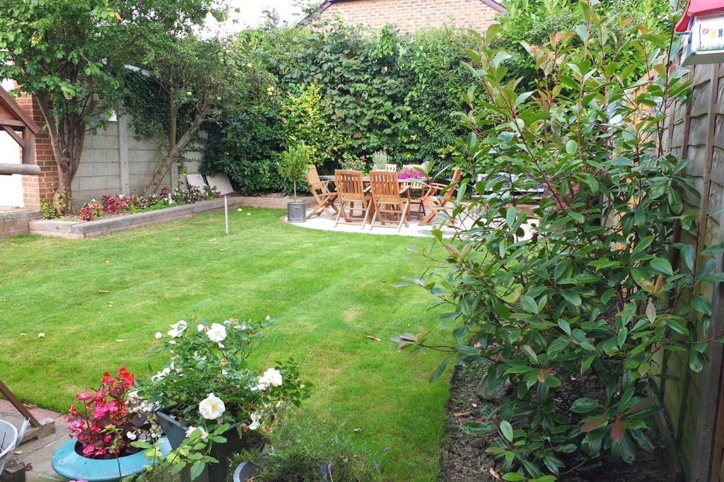 3 bedroom house for sale in Vale Road, Haywards Heath, RH16, RH16