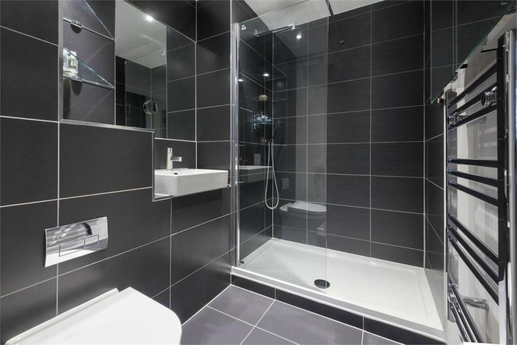 New England Quarter,Bathroom