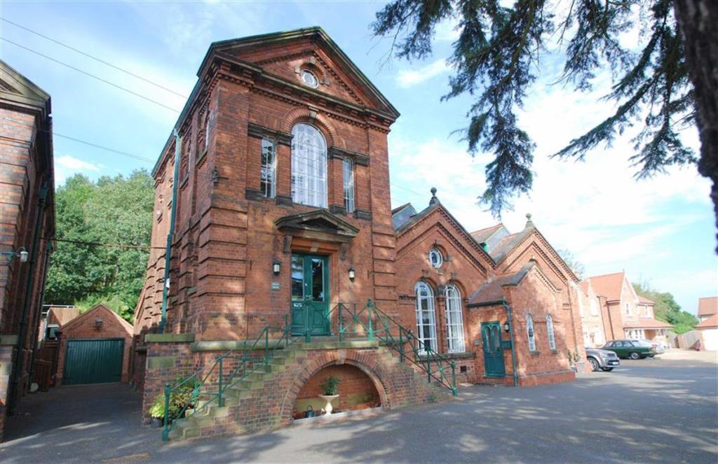 3 bedroom house for sale in Hopwas Hill, Hopwas, Staffordshire, B78