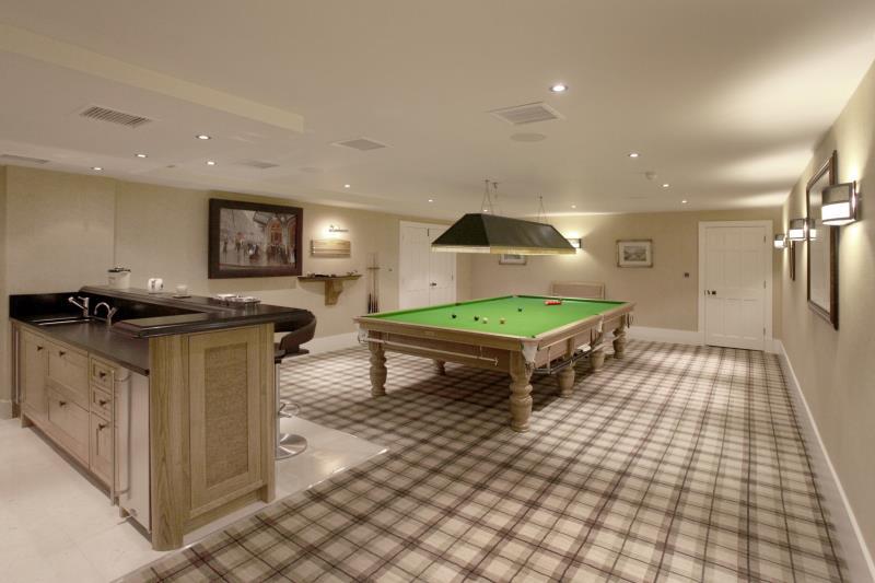 5 bedroom detached house for sale in Macclesfield Road, Alderley Edge