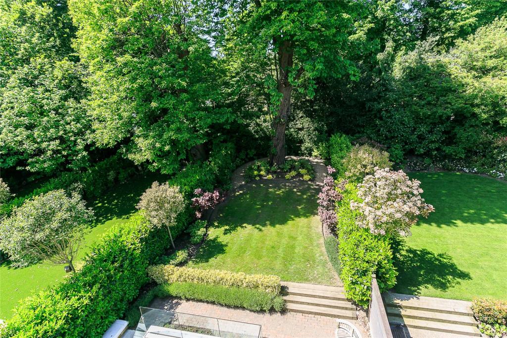 4 bedroom semidetached house for sale in St. Place, Esher Park