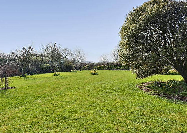 4 bedroom house for sale in Manor Farm House, Bacton, Norfolk, NR12 0ET