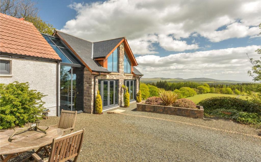 5 bedroom detached house for sale in Easter Cornhill, Dollar