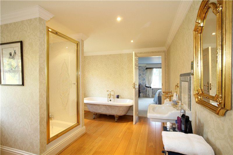 6 bedroom character property for sale in Holmes Chapel Road, Chelford