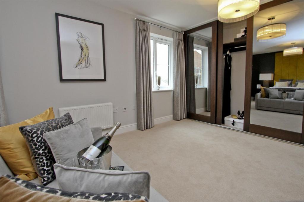 4 bedroom town house for sale in Highfield Court, Aylsham drive