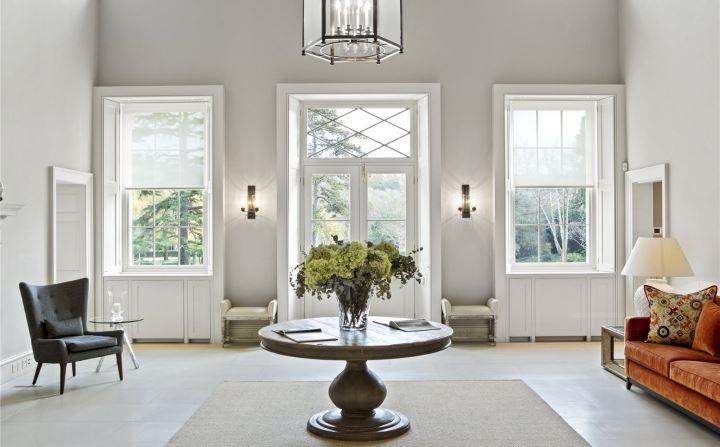 Crestron,Entrances