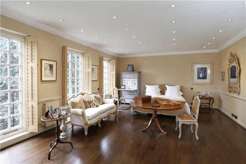 10 bedroom detached house for sale in Coombe Hill Road, Kingston upon