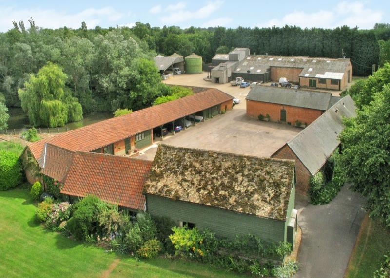 7 bedroom detached house for sale in The Kingston Wood Manor Estate